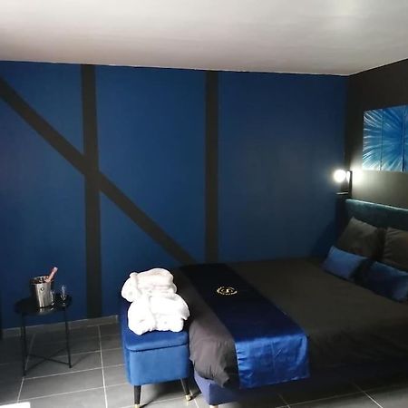 Appartement Avec Sauna Et Balneo Privatifs -Troyes Centre Kültér fotó